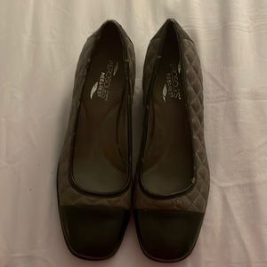 8.5 size Aerosoles small wedge shoe